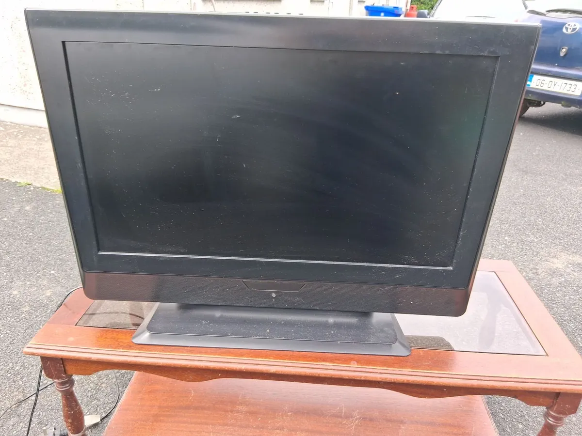32 inch onn tv - Image 3