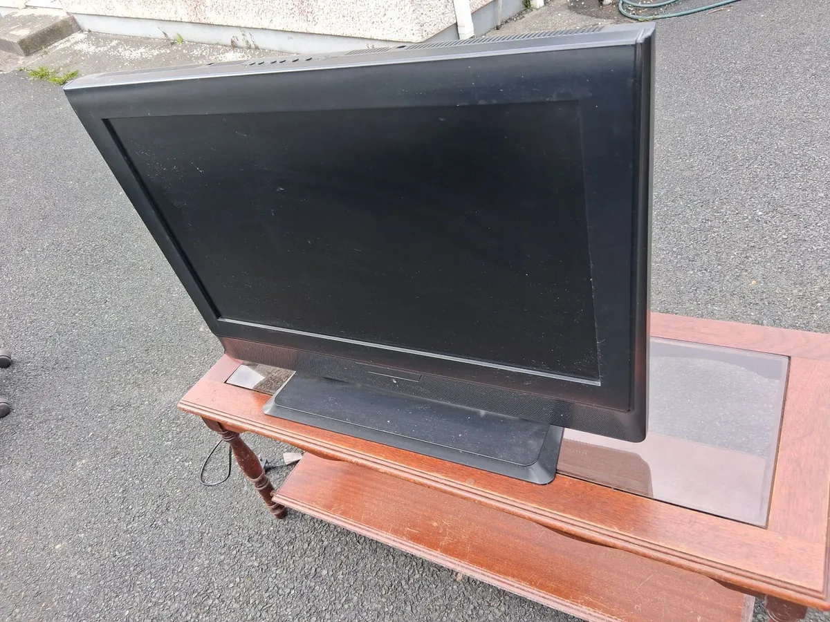 32 inch onn tv - Image 4
