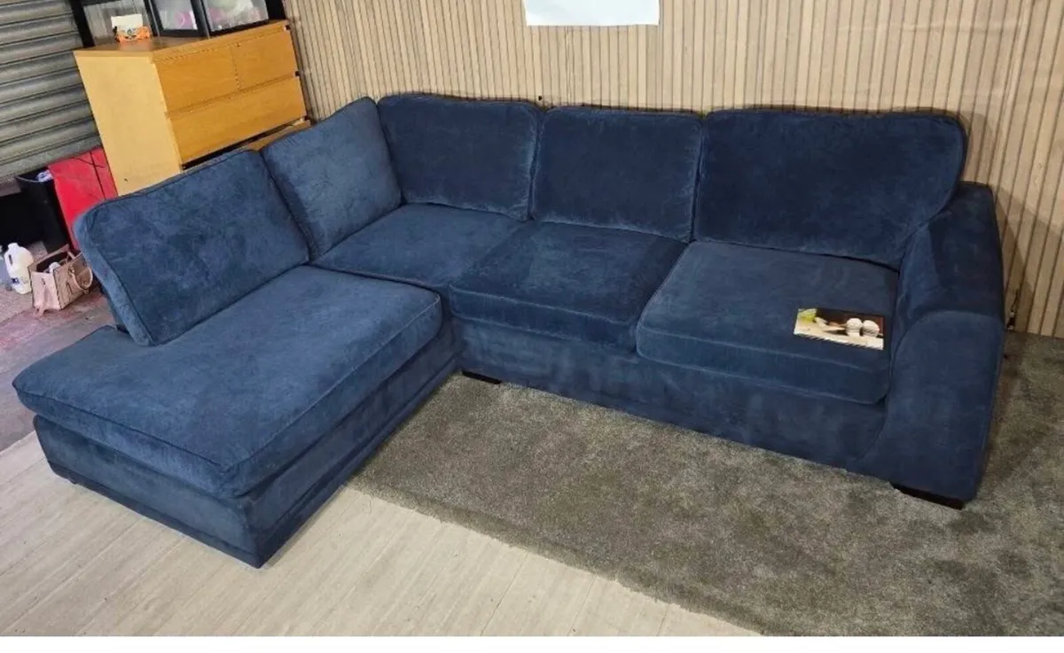 Ez living corner sofa - Image 1