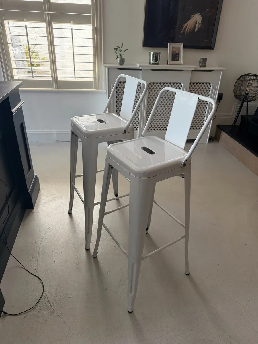 4 Metal stools - Image 1