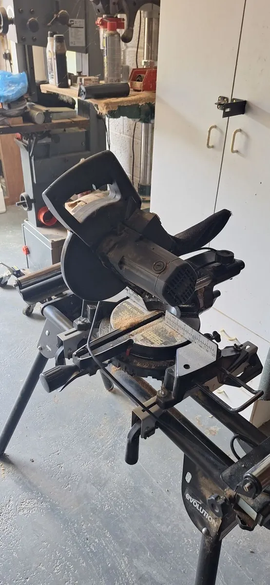 Mitresaw and stand - Image 2