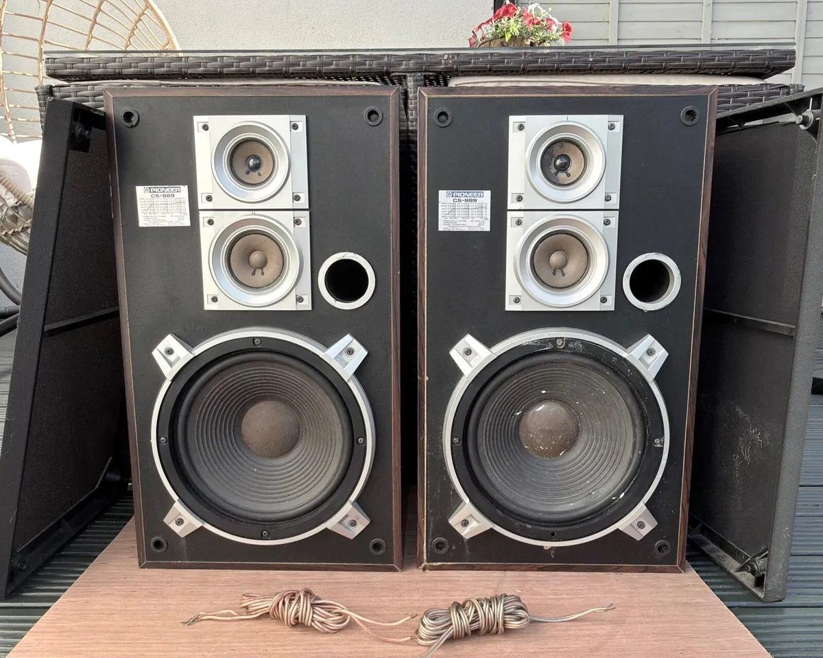 Pair of large Pioneer CS-989 speakers - Image 1