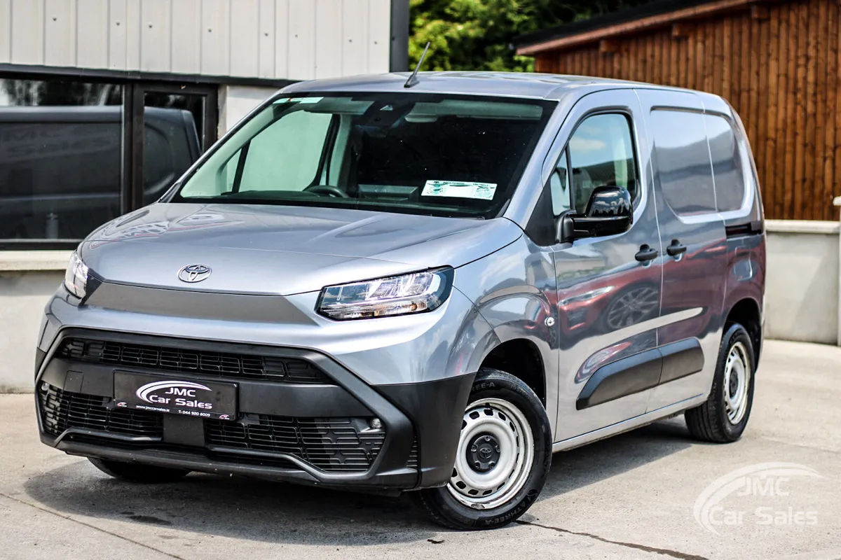 2025 TOYOTA PROACE CITY - Image 1