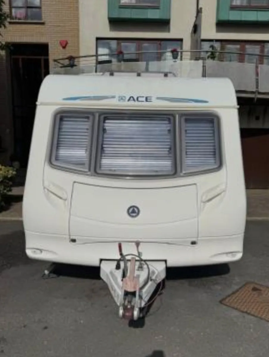 Lightweight 2011 Ace 5/6 berth with Full Awning - Image 3