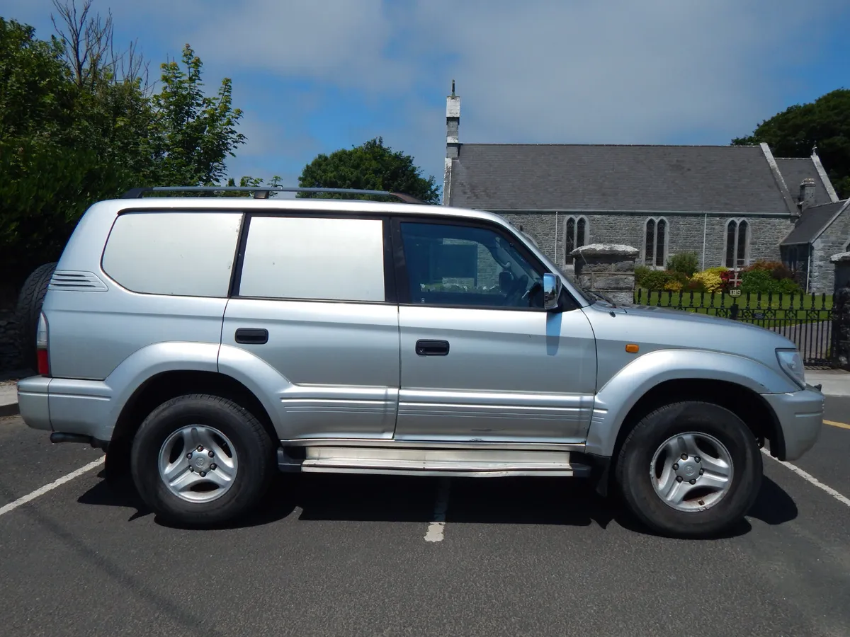 2001 Toyota Land Cruiser CVRT 03/27 - Image 2
