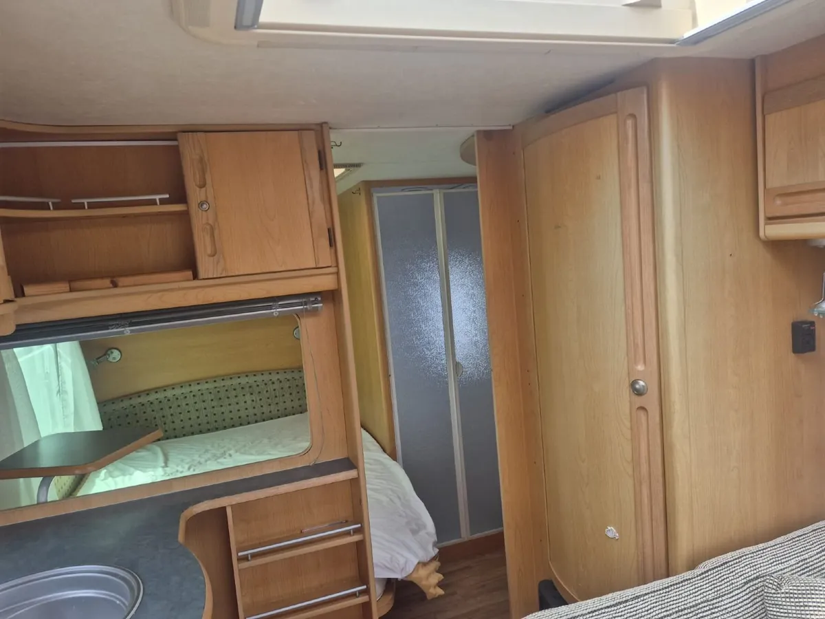 Caravan - Image 2