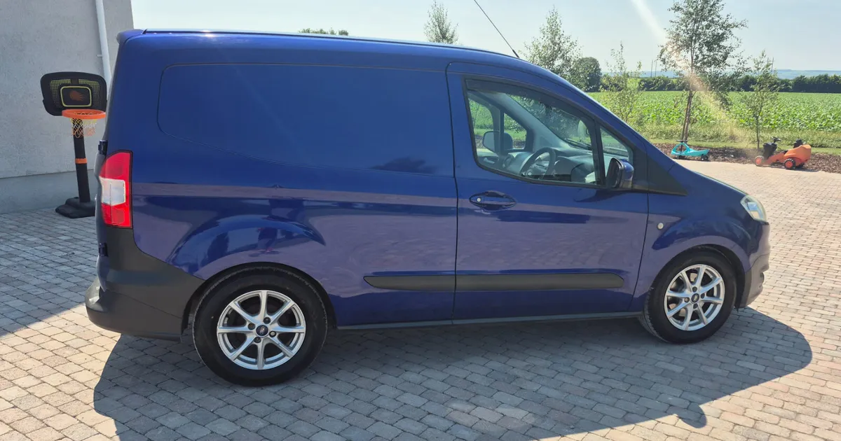 2015 Ford Transit Courier - Image 4