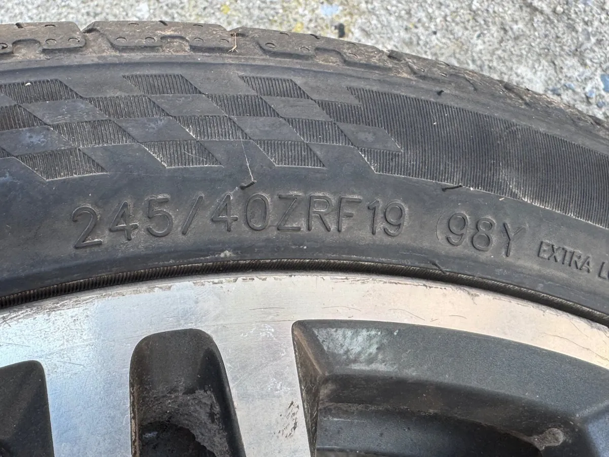 BMW Alloy Wheel and run flat tyre - Image 2