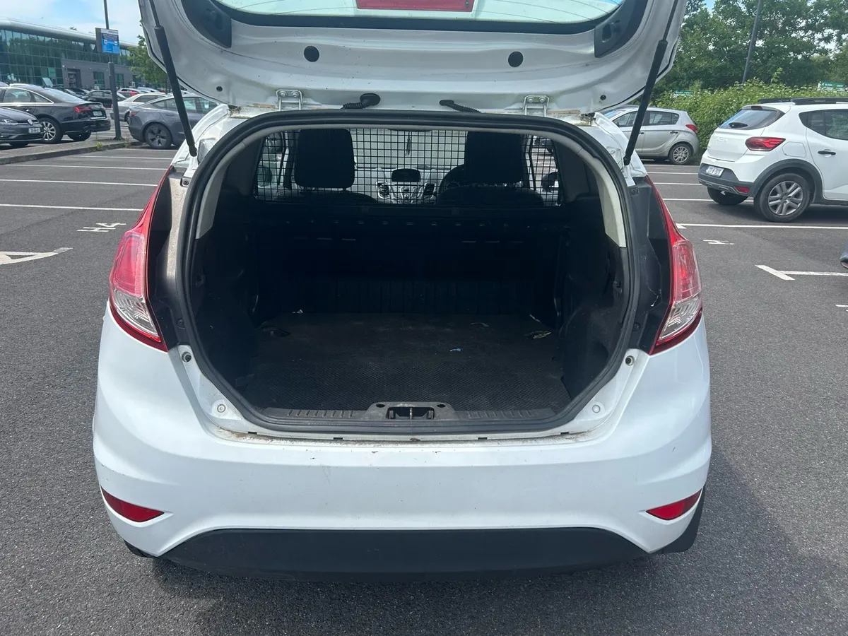 2013 ford fiesta van - Image 4