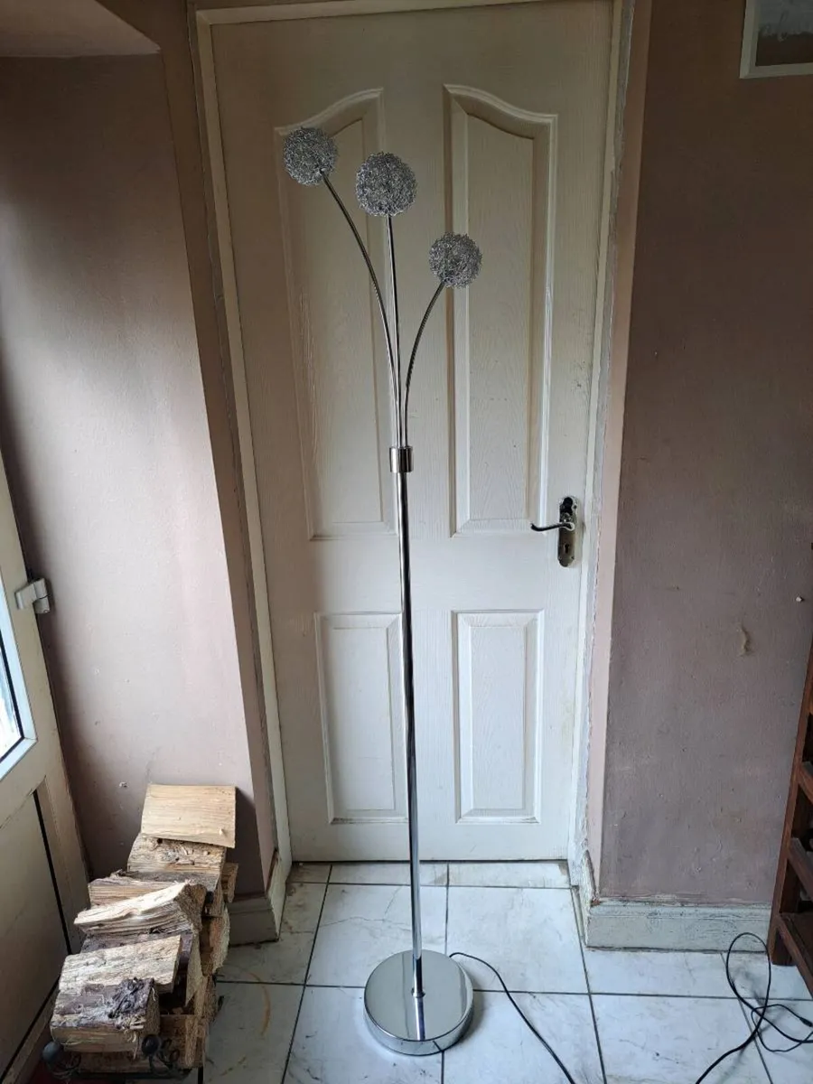 Beautiful floor lamp - Image 2