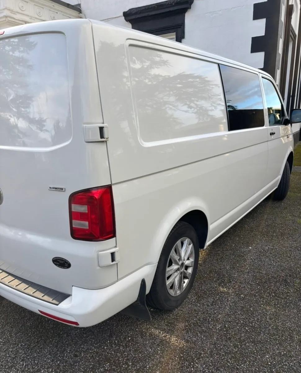 Vw transporter factory crewcab - Image 4