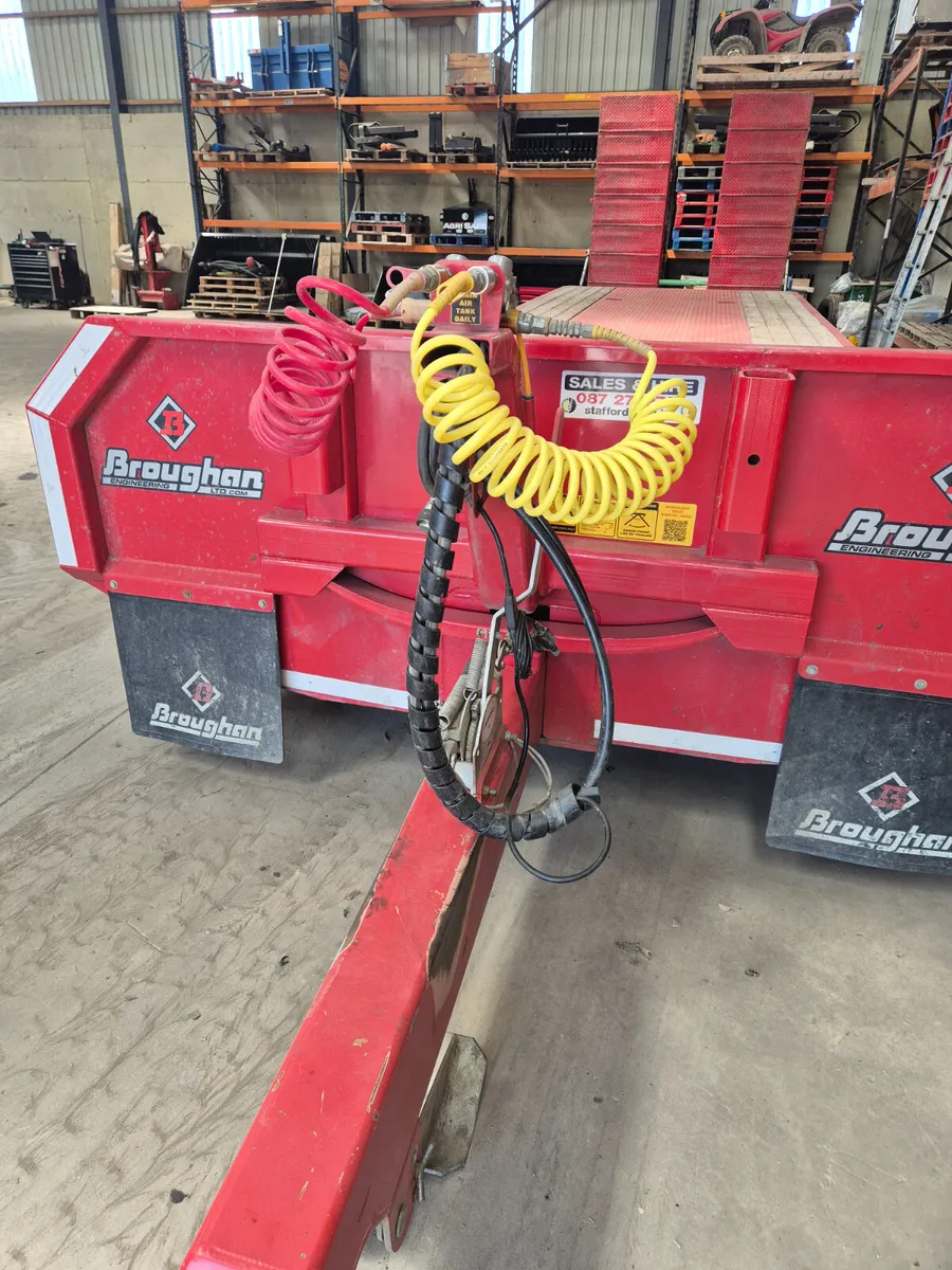 Broughan 30 ton lowloader ex hire.  29ft plus - Image 2