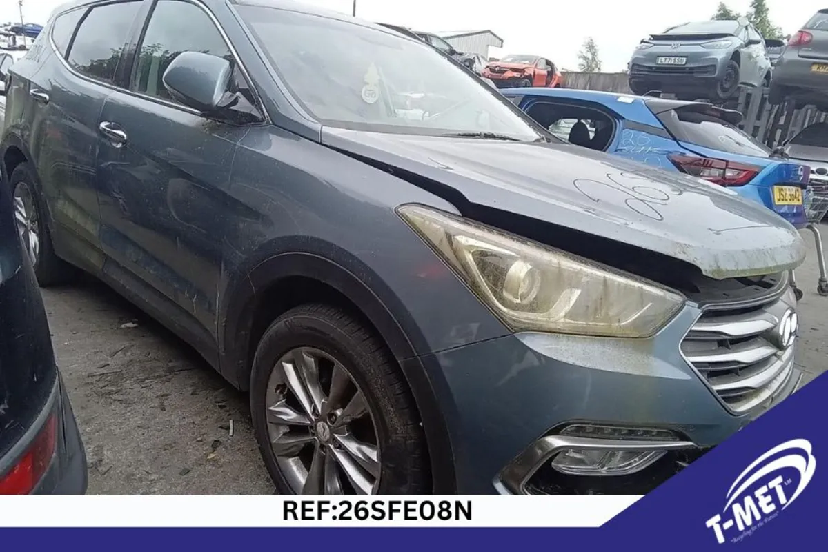 2016 HYUNDAI SANTA FE BREAKING FOR PARTS - Image 3