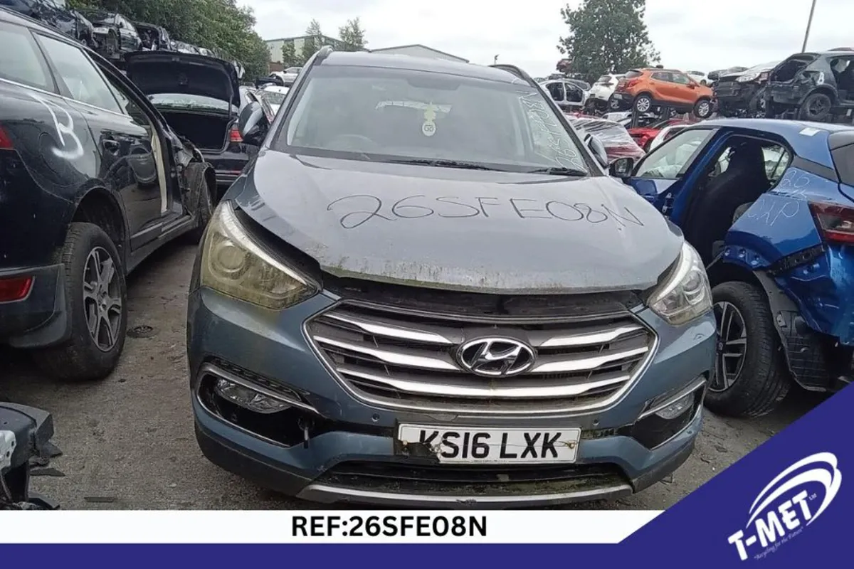 2016 HYUNDAI SANTA FE BREAKING FOR PARTS - Image 2