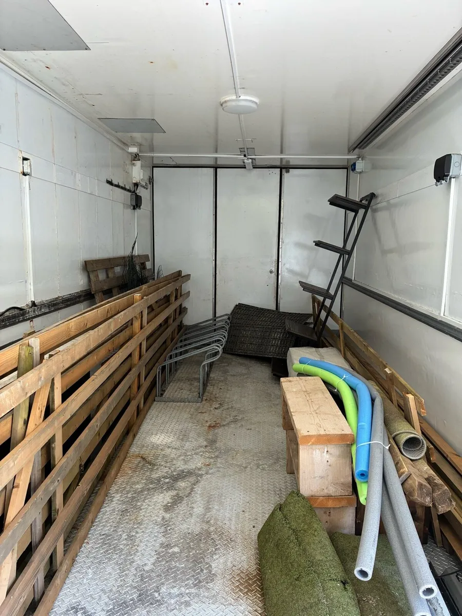 Box body (food unit/changing room/storage) - Image 4