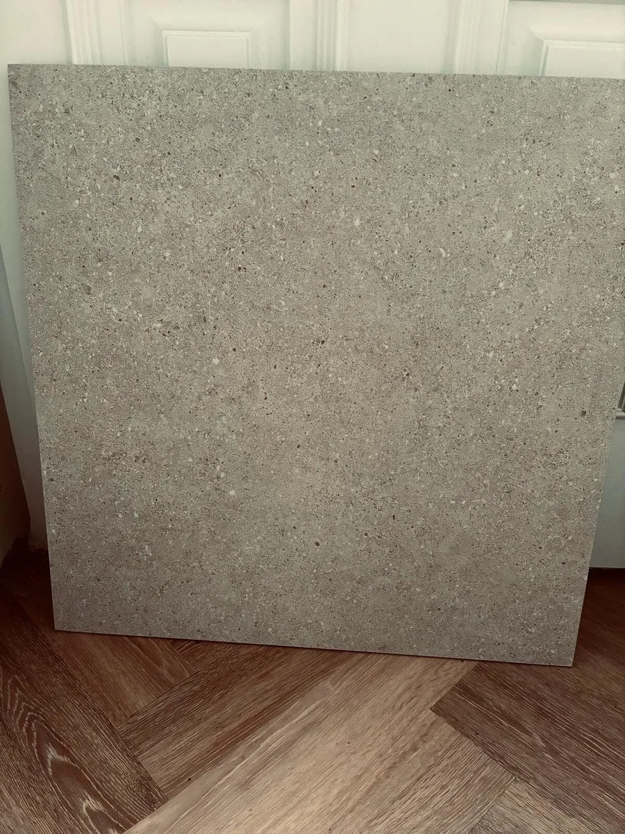 Bathroom tiles - Image 3