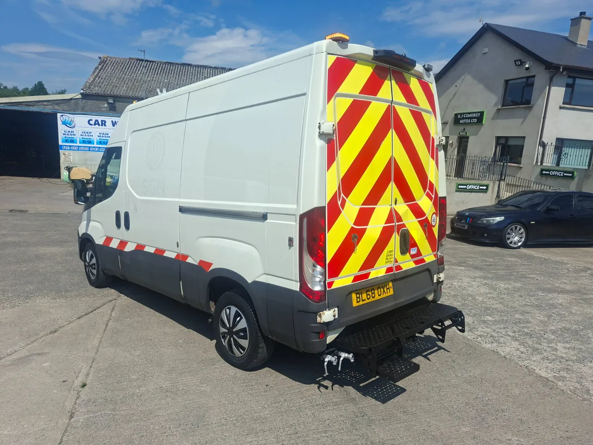 2019 IVECO DAILY 35S12 COMPRESSOR & GENERATOR VAN - Image 4