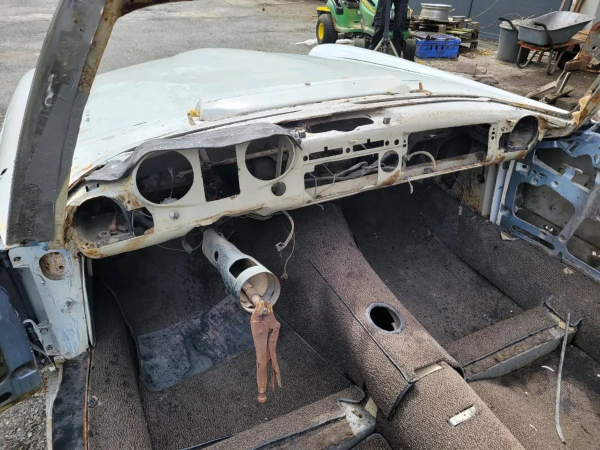 Mercedes pagoda w113 - Image 3