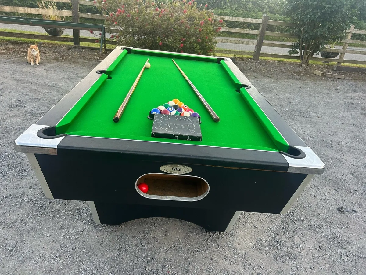 Pool table - Image 2