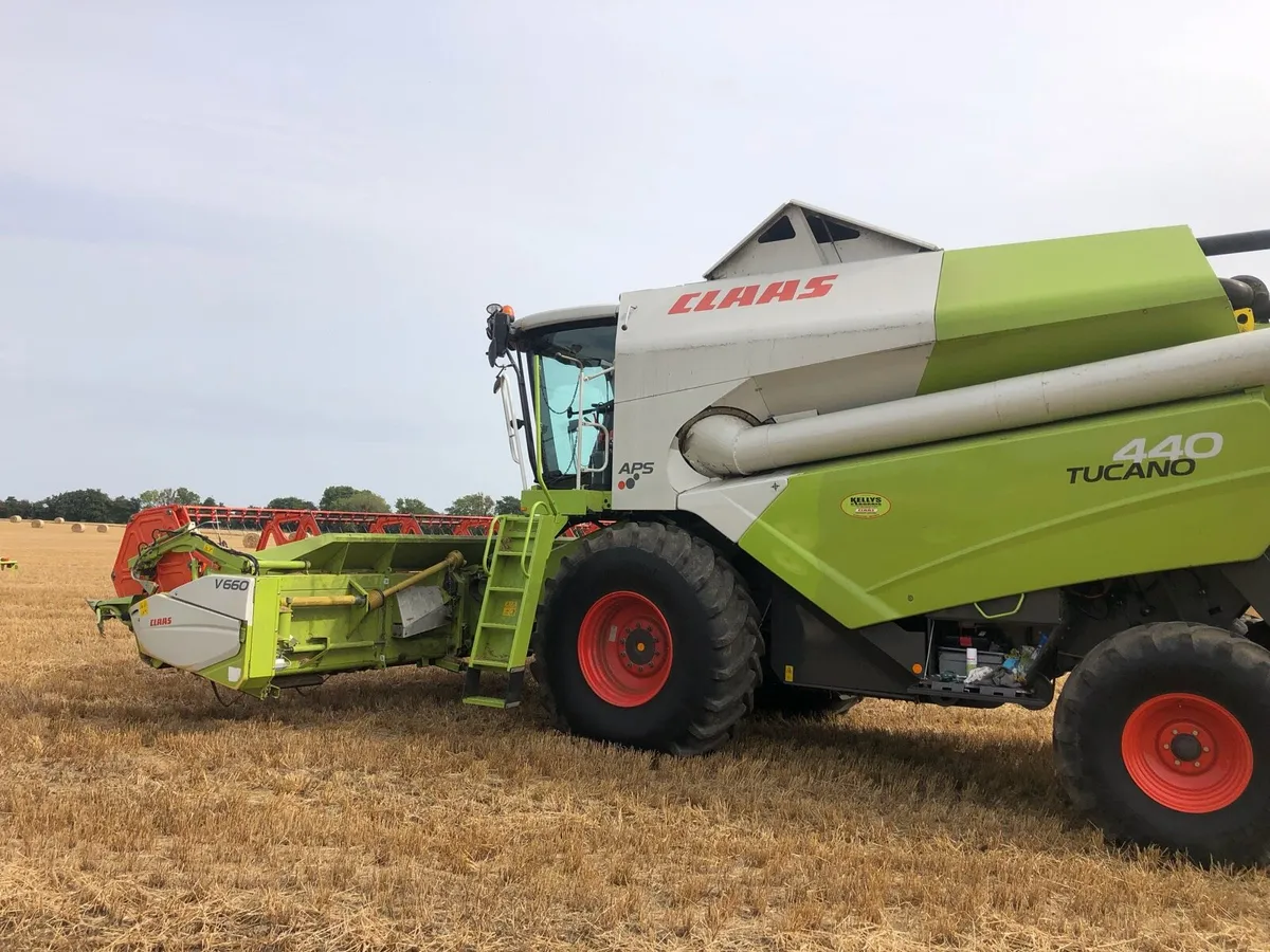 Claas Tucanno440 - Image 3
