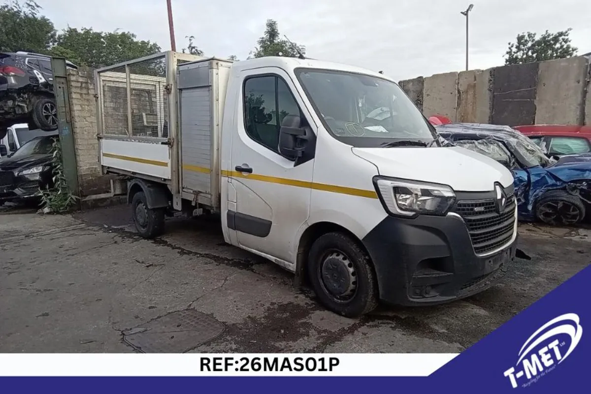 2022 RENAULT MASTER BREAKING FOR PARTS - Image 1