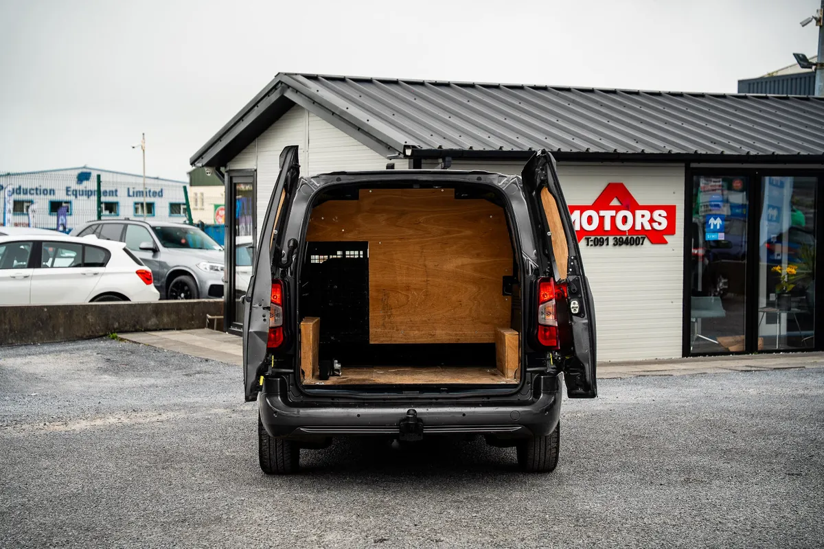 2021 Vauxhall Combo CrewCab - Image 4