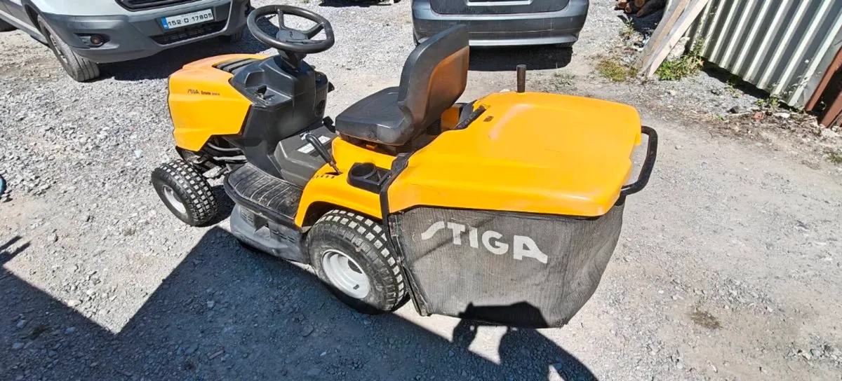 Stiga ride on mower - Image 4