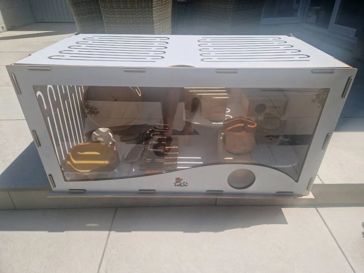 Hamster cages and accessories - Image 1