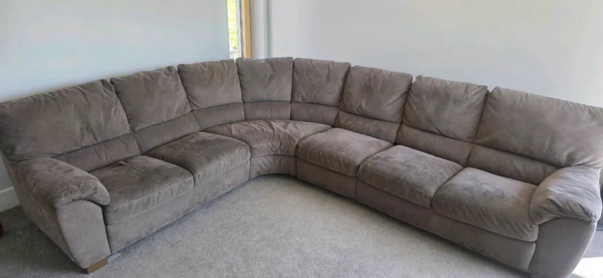 Corner sofa - Image 1