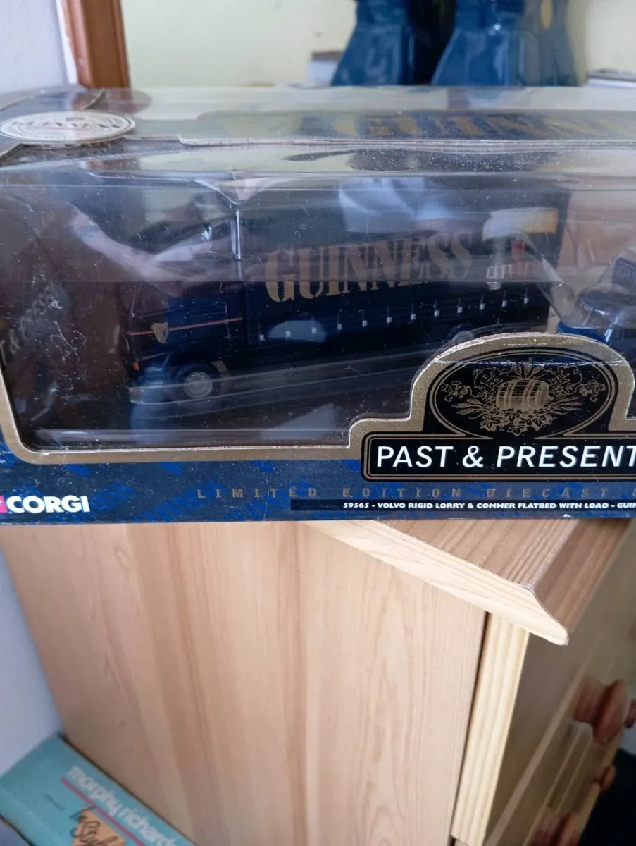 Guinness's die cast lorry and small lorry new in b - Image 1