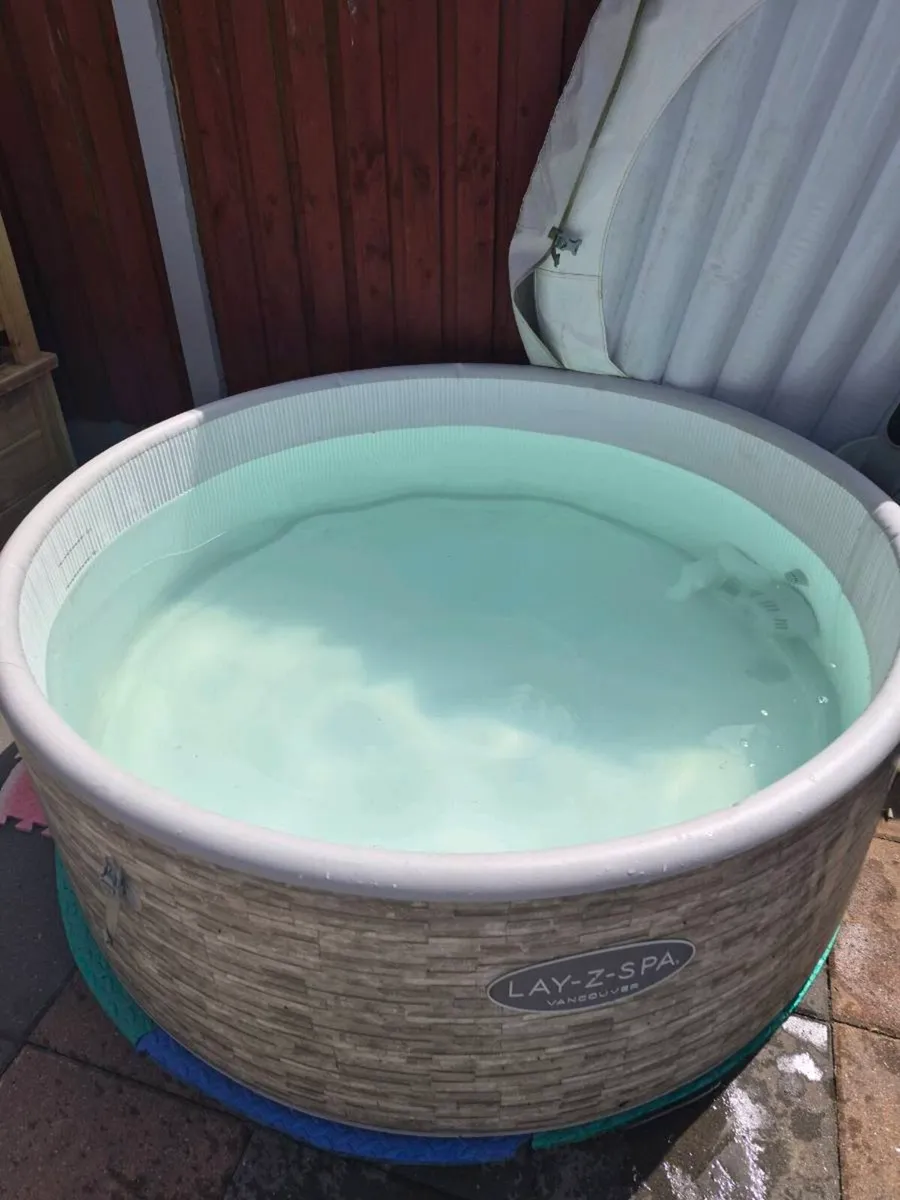 Lay spa vancouver hottub - Image 4