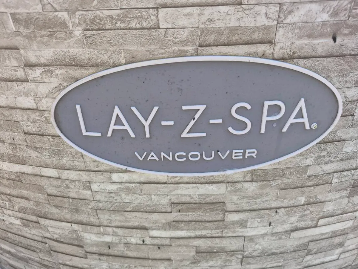 Lay spa vancouver hottub - Image 1