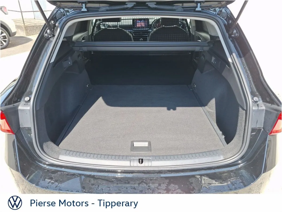SEAT Leon 2.0 TDI 115hp SE+ - Image 4