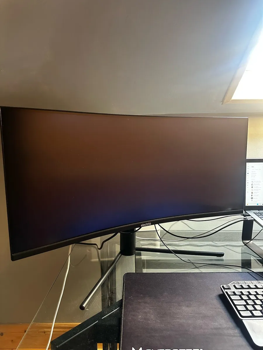 electriQ 34” Curved Gaming Monitor - Image 1