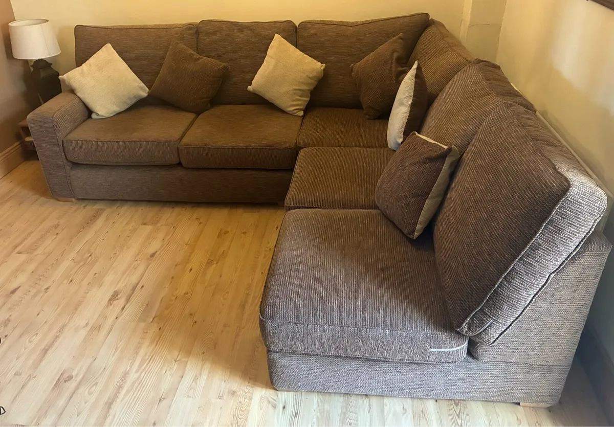 Corner Couch - Image 2