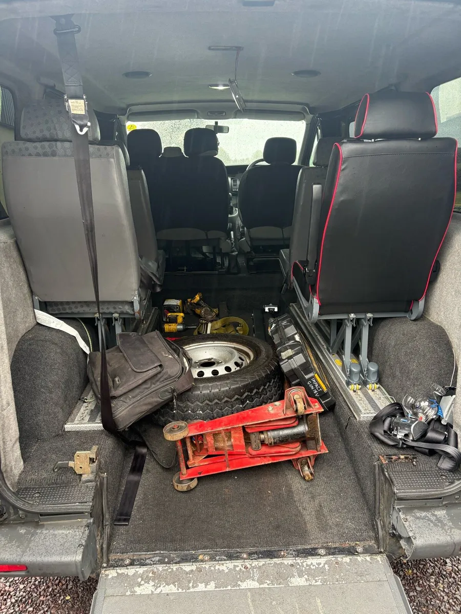 Mini van/camper - Image 3