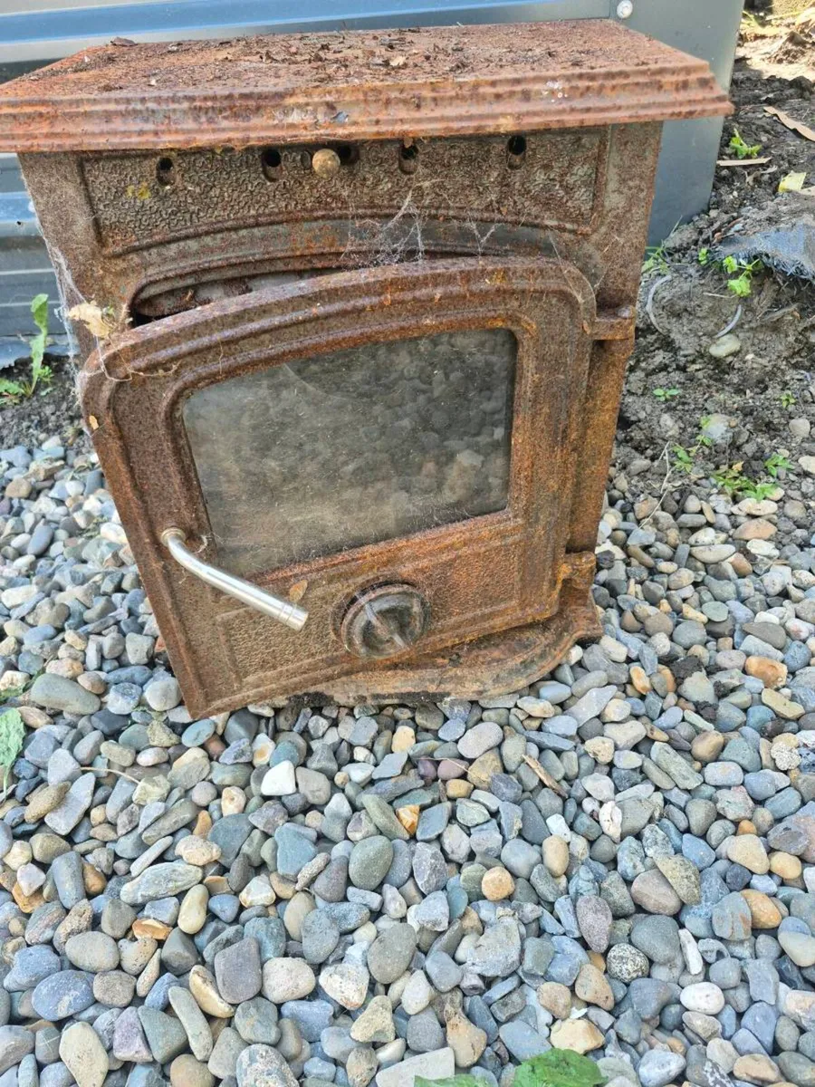 Cast iron stove