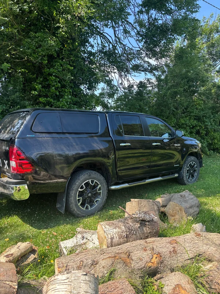 2017 Toyota Hilux - Image 3
