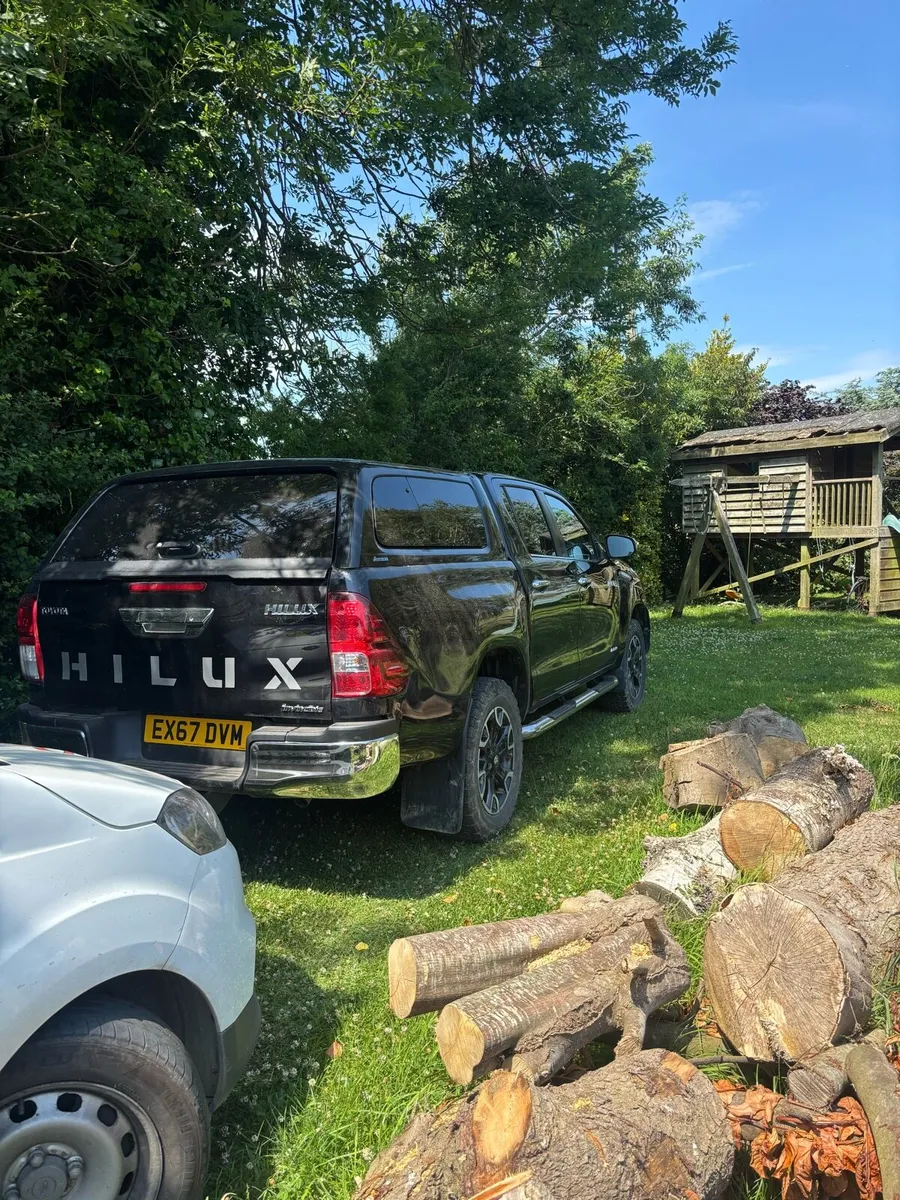 2017 Toyota Hilux - Image 2