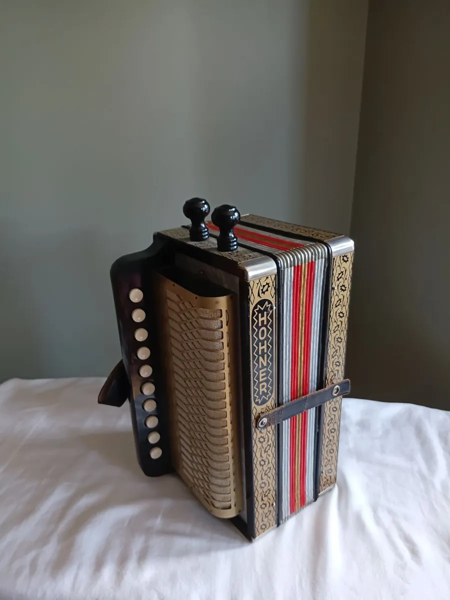 Hohner Melodeon - Image 4