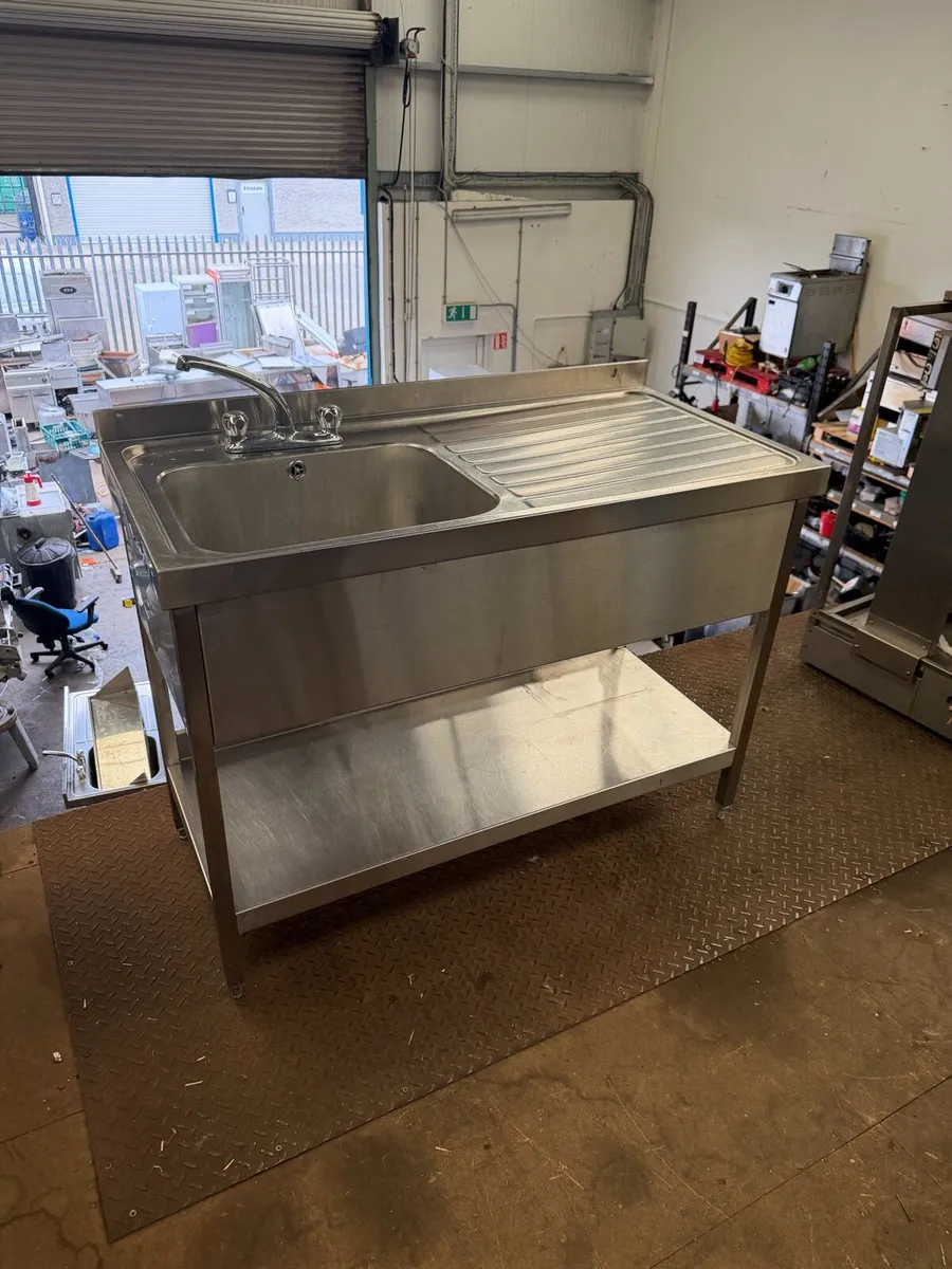 Single sink unit - Image 1