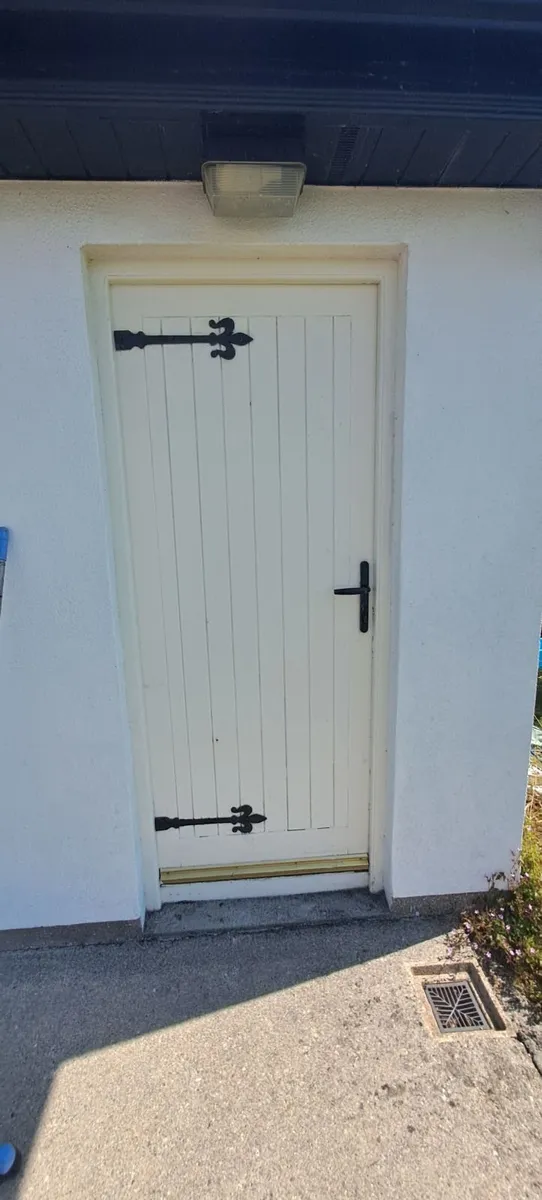 Garage doors - solid wood - Image 3