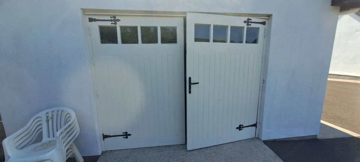 Garage doors - solid wood - Image 4