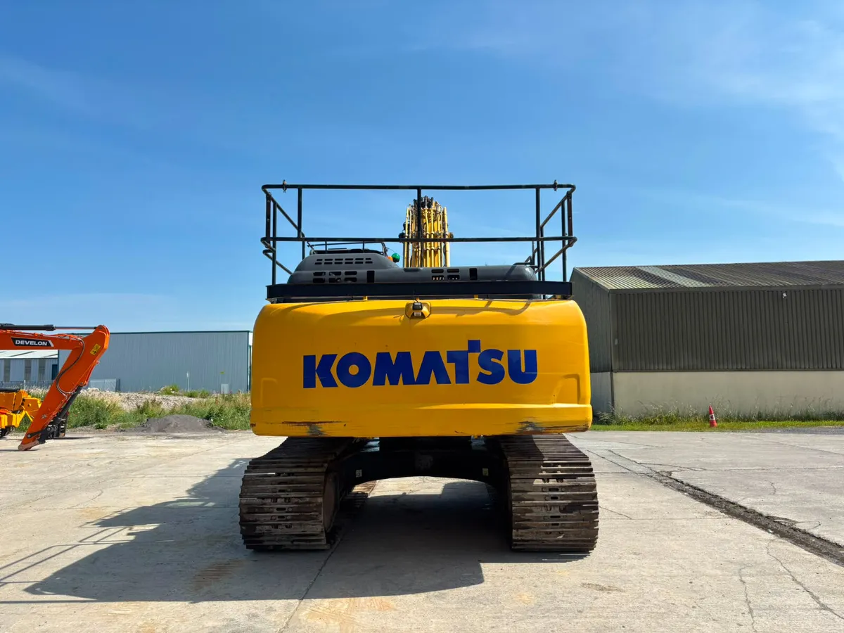 2018 Komatsu PC360LC-11 - Image 3