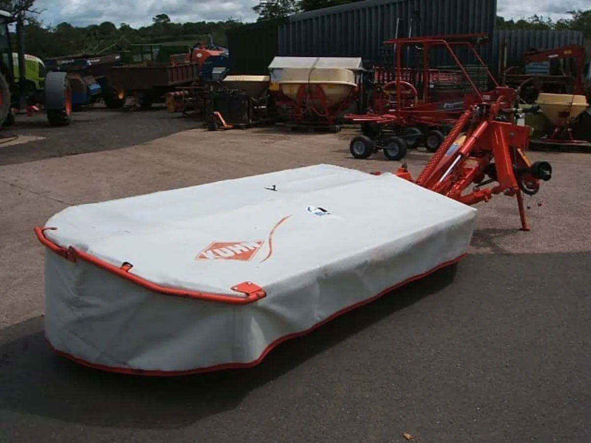 KUHN GMD310 MOWER - Image 1