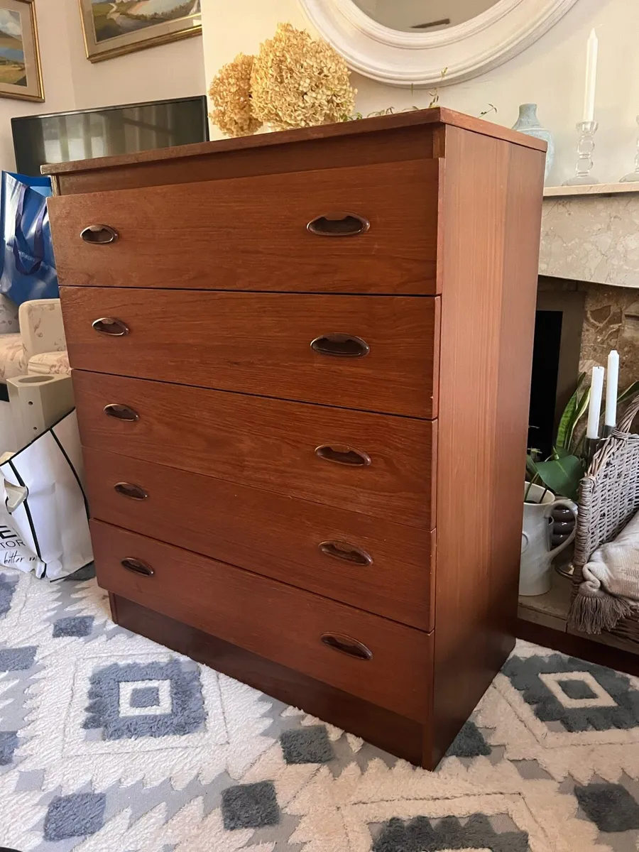 Mid century teak chest of drawers - Image 1
