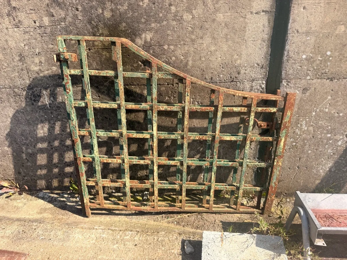 Gates - Image 3