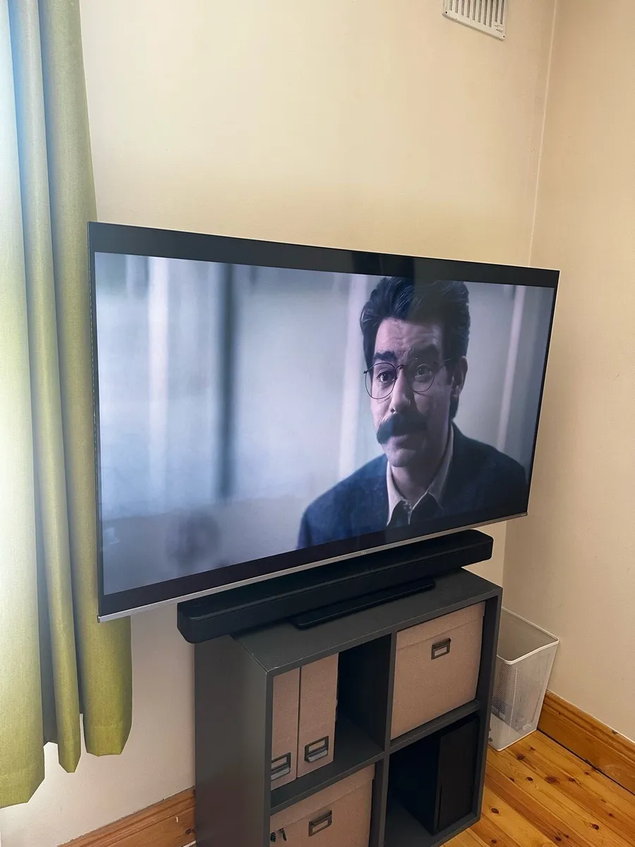 TCL 55” QLED 4K Smart TV + Sony Soundbar + Mount - Image 2