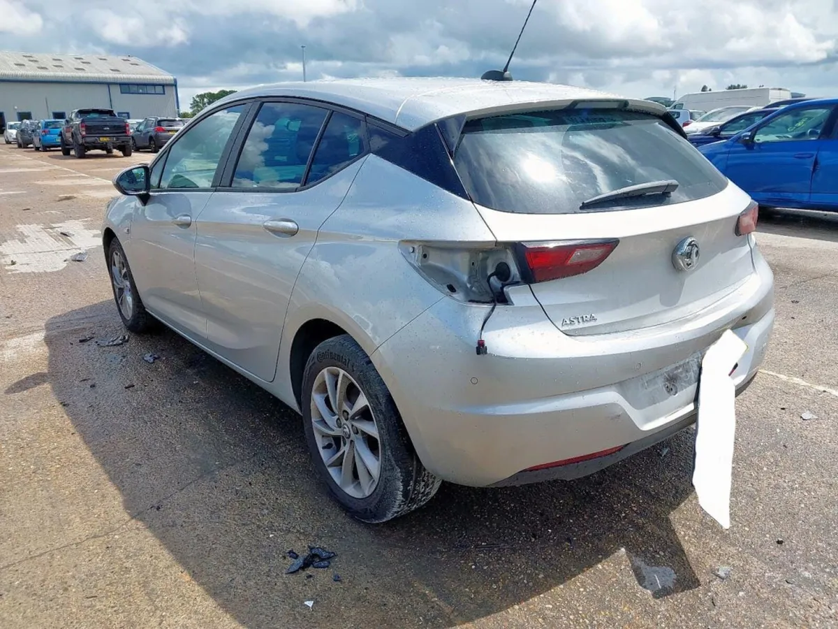20 OPEL ASTRA  1.5 TURBO FOR BREAKING - Image 2