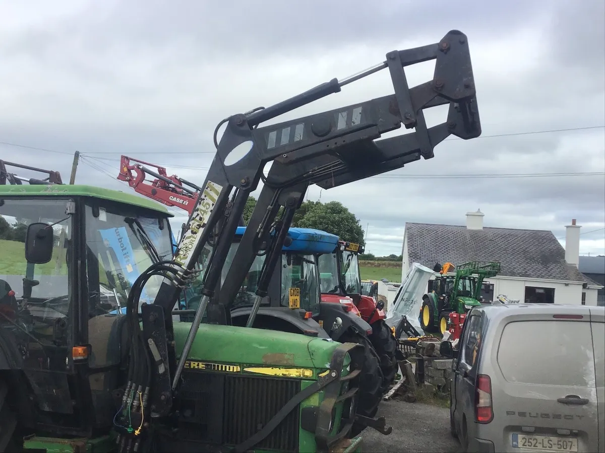 Rossmore FL45 Loader and Sub Frame off JD 2650 - Image 2